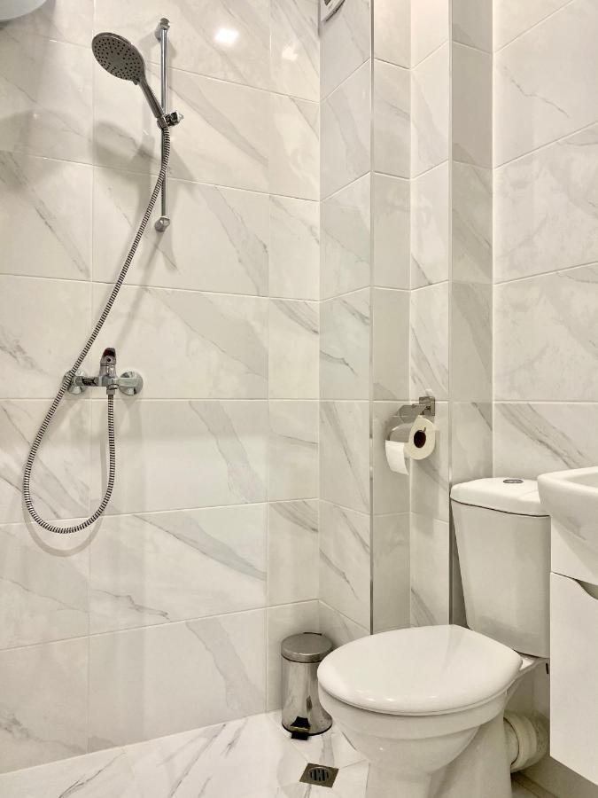 Centre Bright & Cozy For 4 Persons Апартаменти *